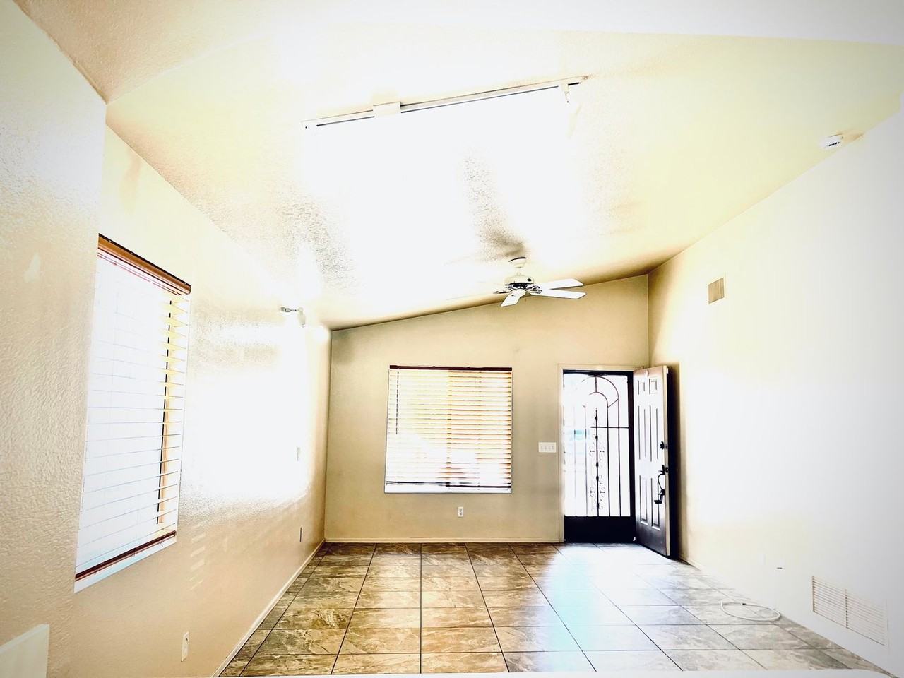 4629 Calle Chico - Photo 5 of 33