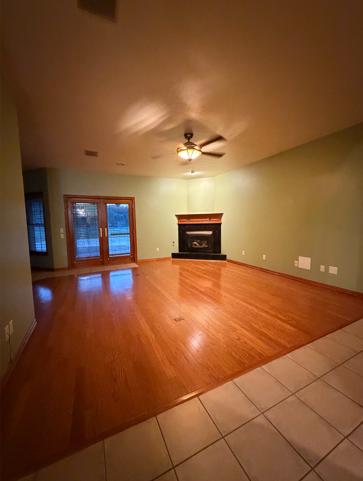599 S Main St - Photo 3 of 39