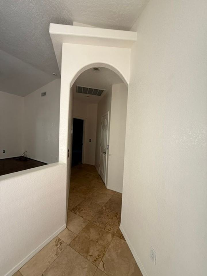1296 S Monte Tesoro Dr - Photo 6 of 34