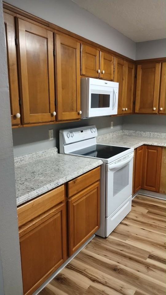 2620 Maple Ave - Photo 4 of 11