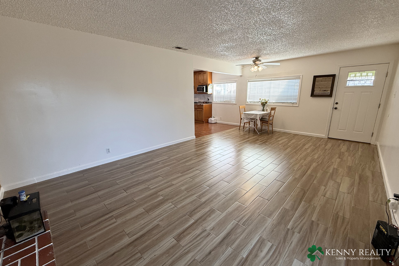 925 Newman Dr - Photo 4 of 22