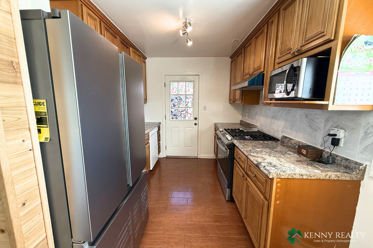 925 Newman Dr - Photo 6 of 22