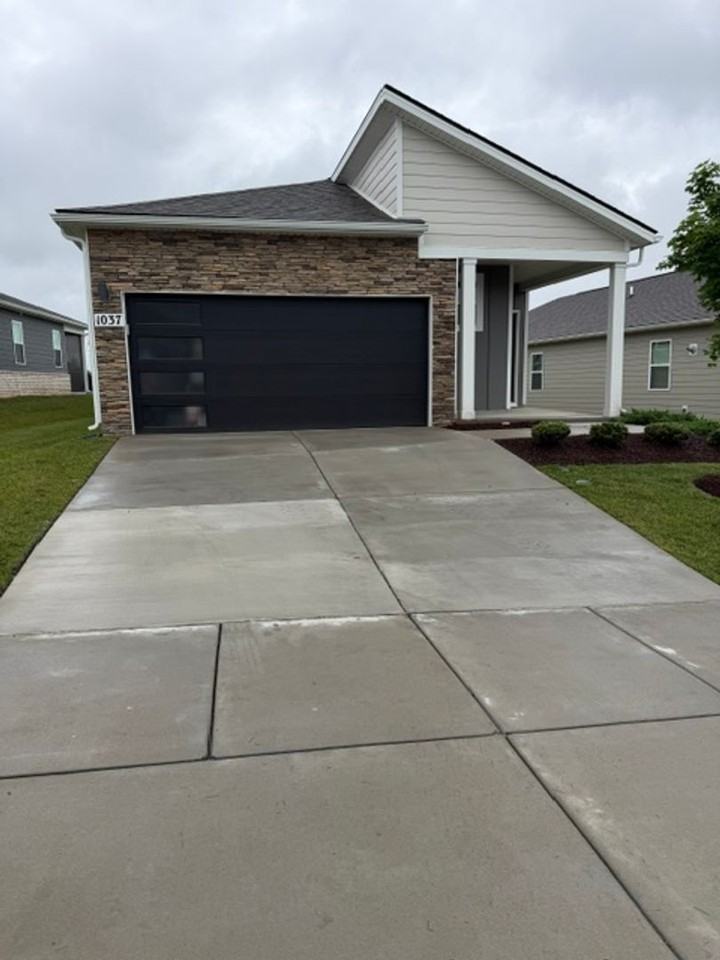 1037 Royal Gorge Pvt Ct - Photo 2 of 27