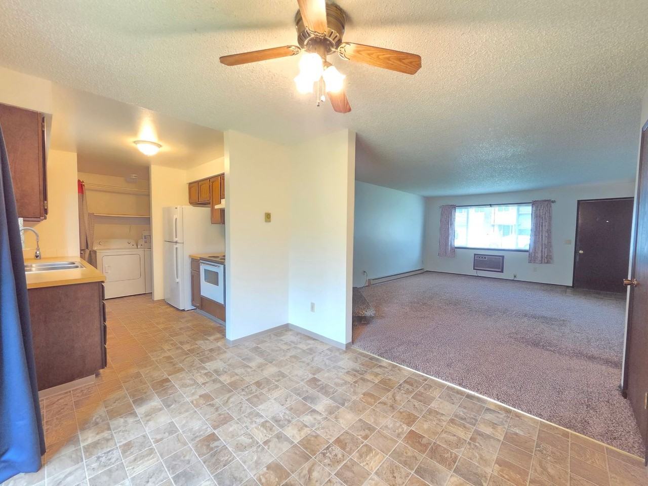 1318 S Robinhood St - Photo 6 of 20