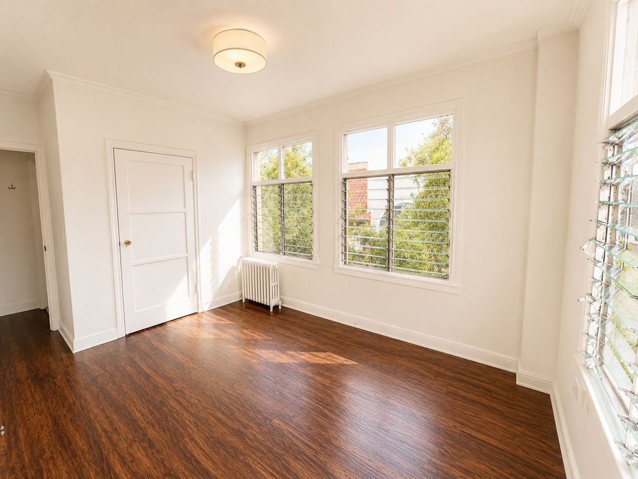 634 S Gramercy Pl - Photo 4 of 9