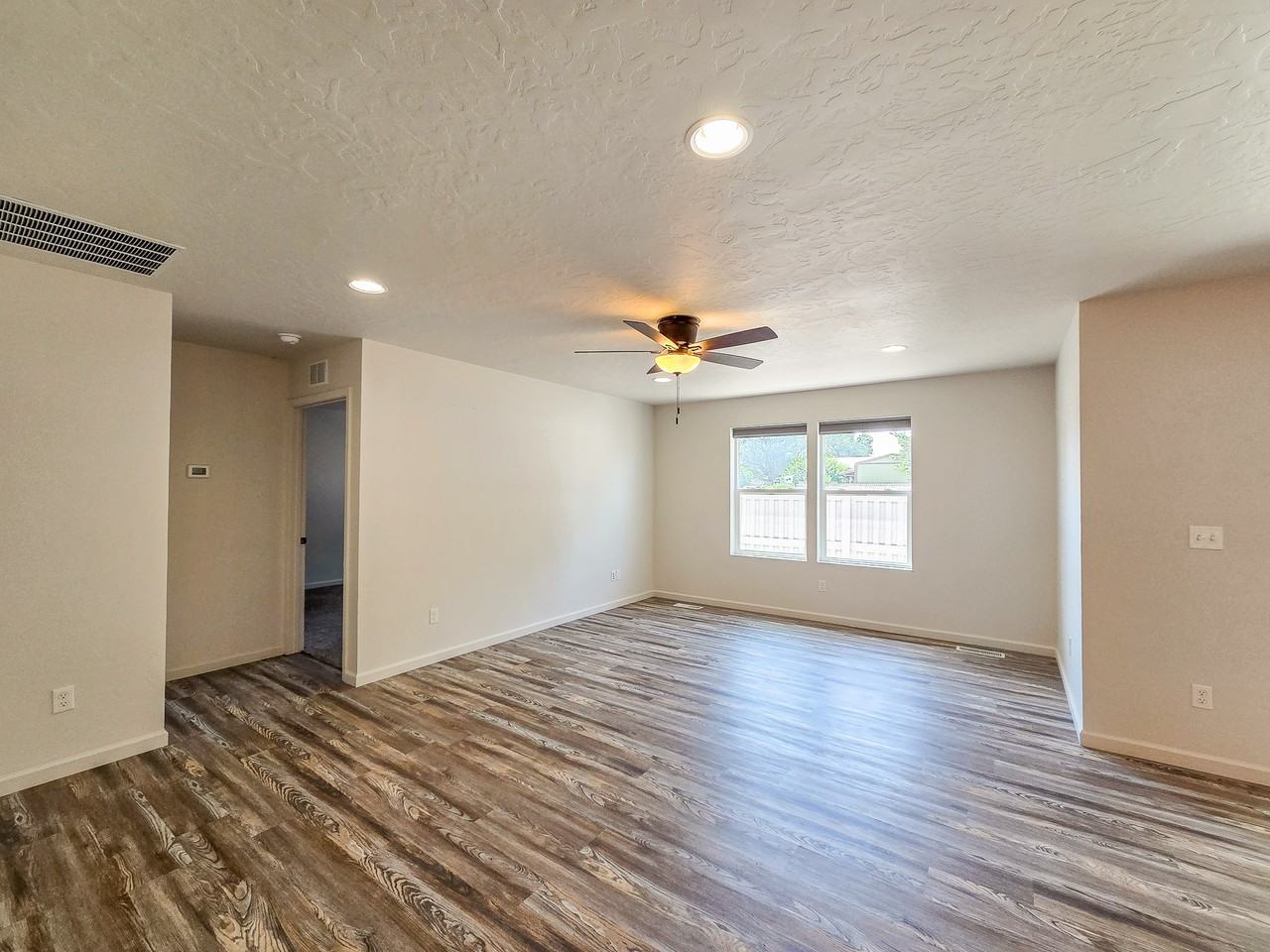 262 Ash Loop #1 - Photo 3 of 12