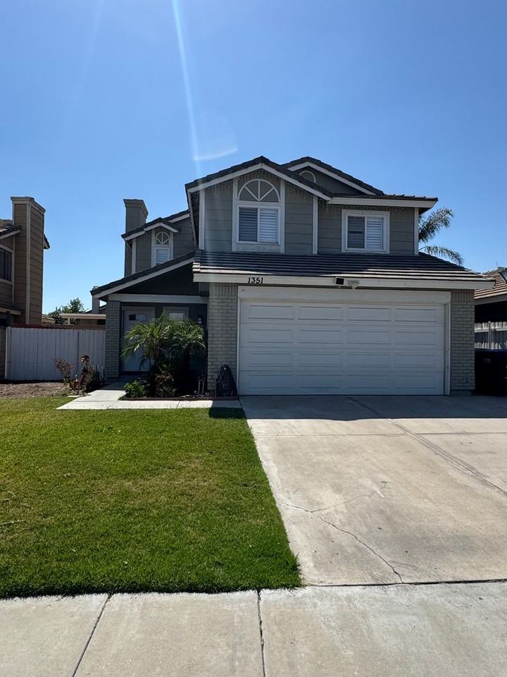 1351 Christobal Ln - Photo 2 of 37