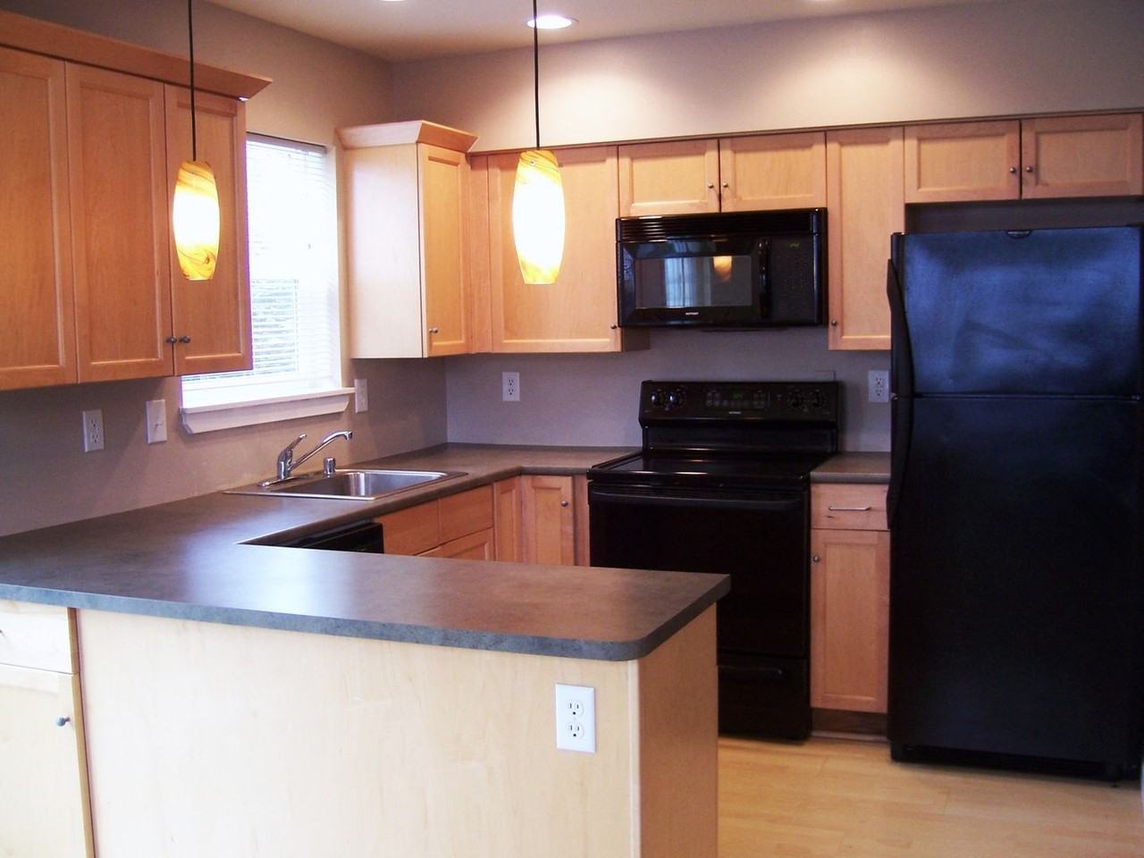 5739 Fallbrook Ln - Photo 3 of 13