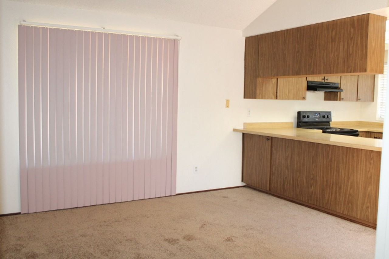 821 Shelley St - Photo 3 of 39