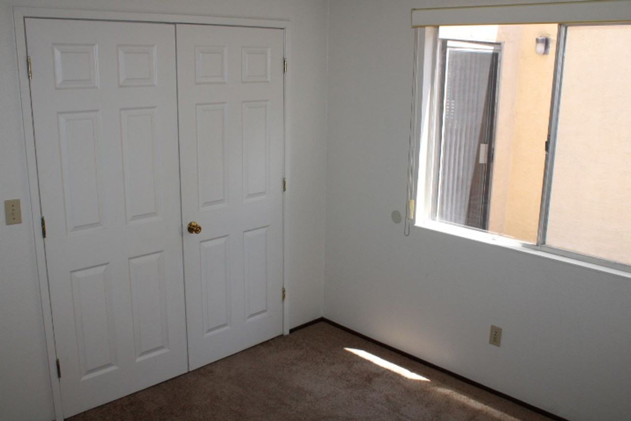 821 Shelley St - Photo 7 of 39