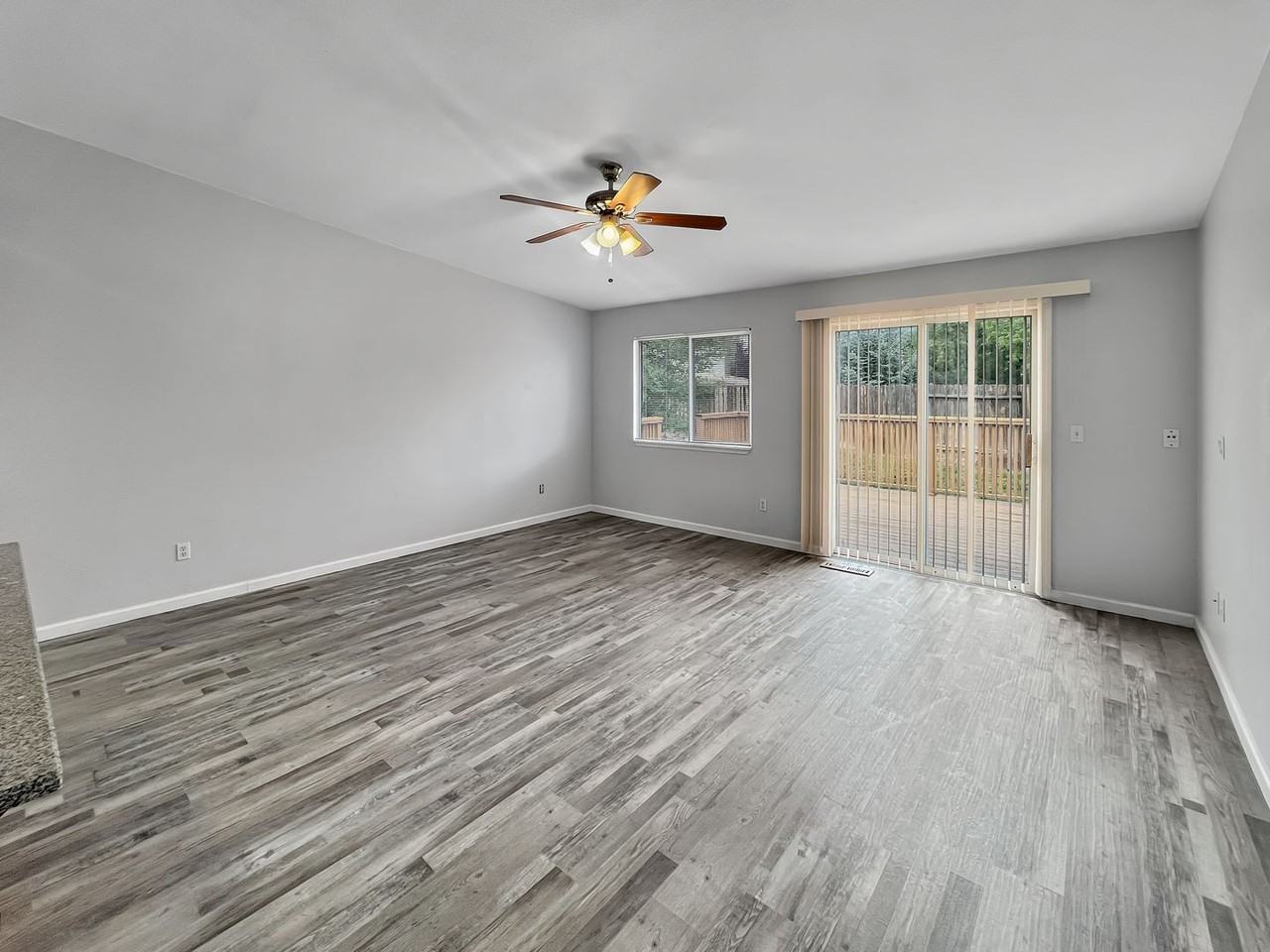 10025 Shooting Star Ct - Photo 3 of 24