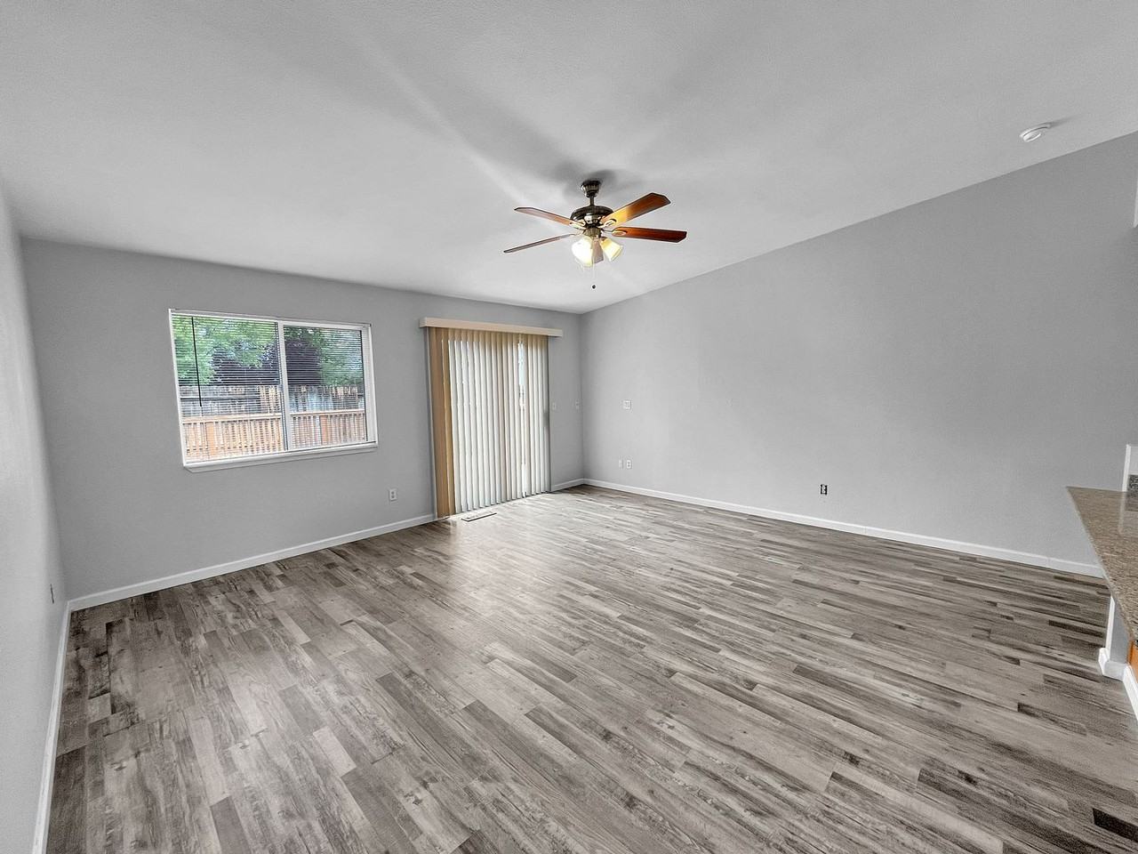 10025 Shooting Star Ct - Photo 7 of 24