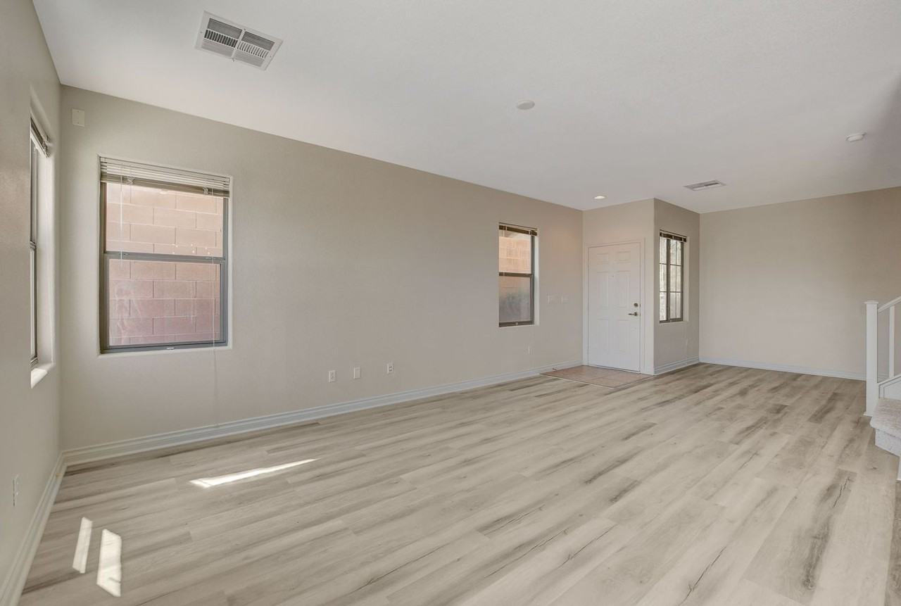 10649 Tuckermans Ave - Photo 6 of 50