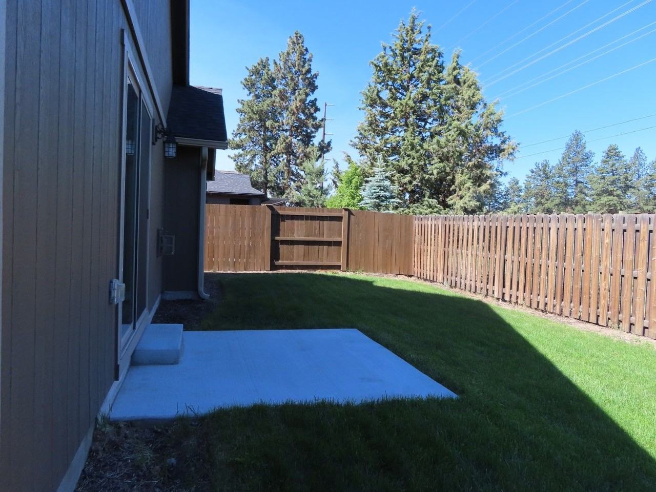 61174 Geary Dr - Photo 2 of 12