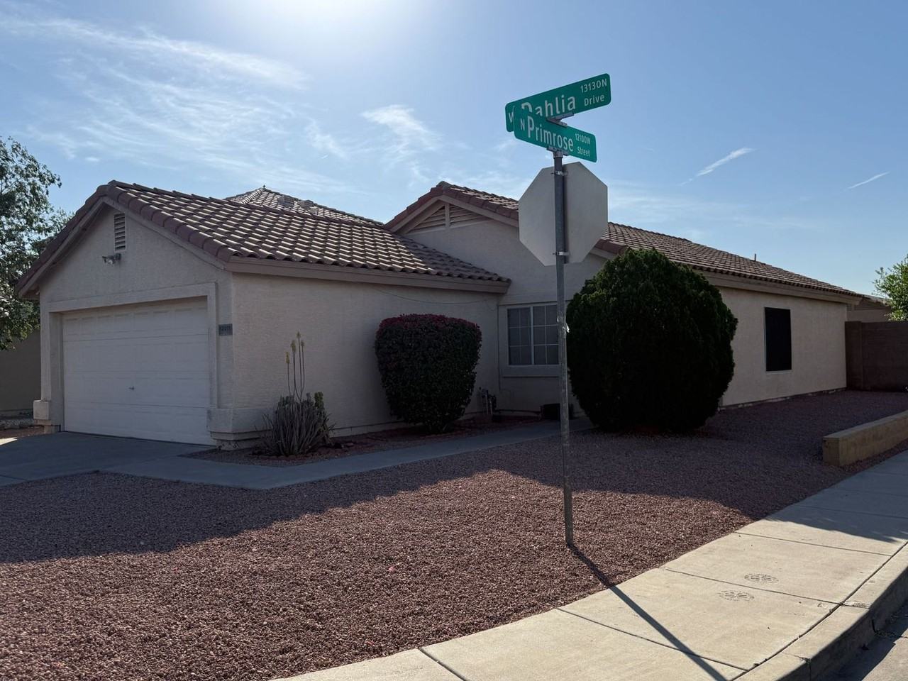 12071 W Dahlia Dr - Photo 2 of 18