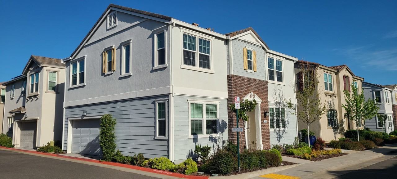 186 Colner Cir - Photo 2 of 44