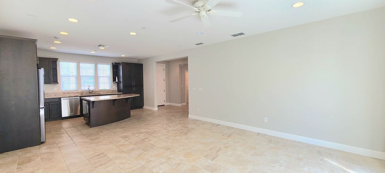 186 Colner Cir - Photo 3 of 44