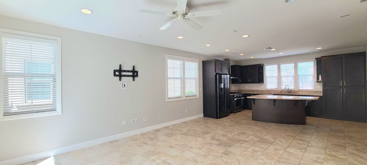 186 Colner Cir - Photo 4 of 44