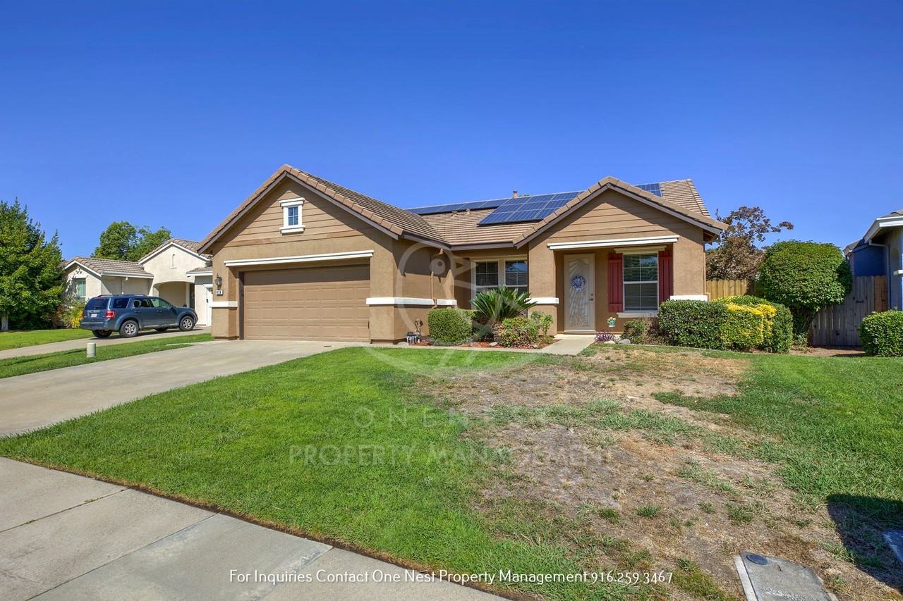 418 Dumont Ct - Photo 2 of 29