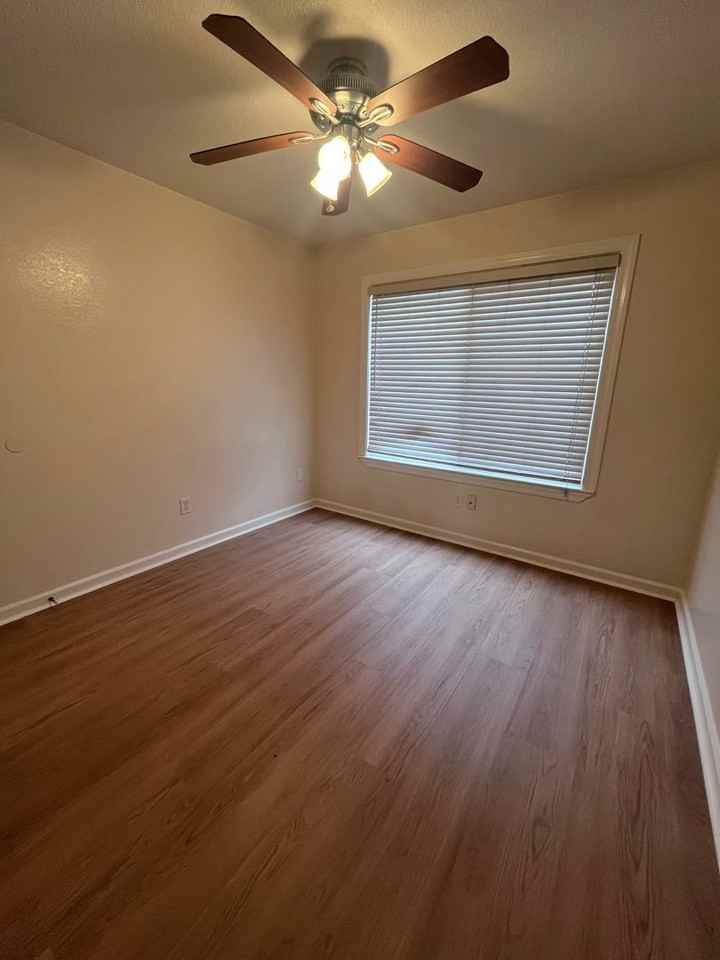 7915 Zenith Dr - Photo 7 of 12