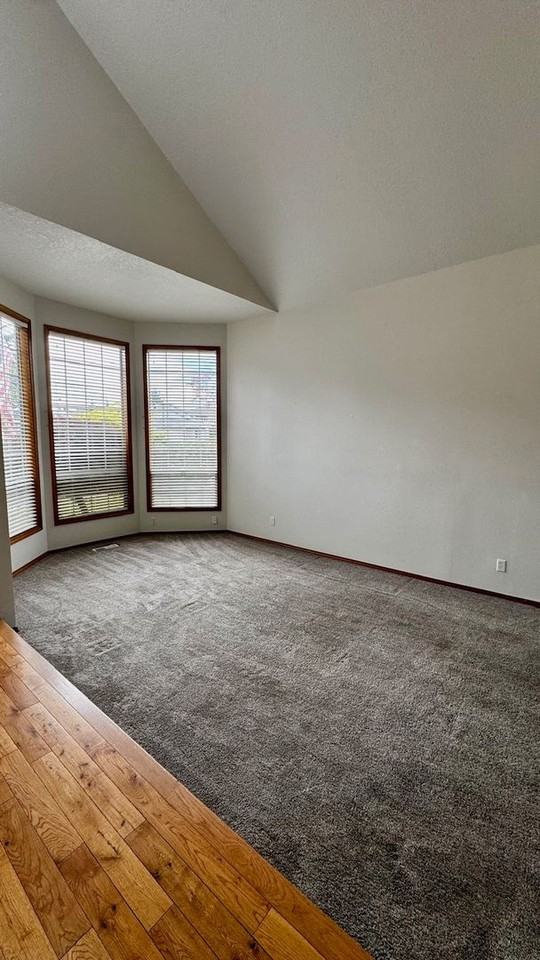 10271 Sw Evergreen Ct - Photo 4 of 18