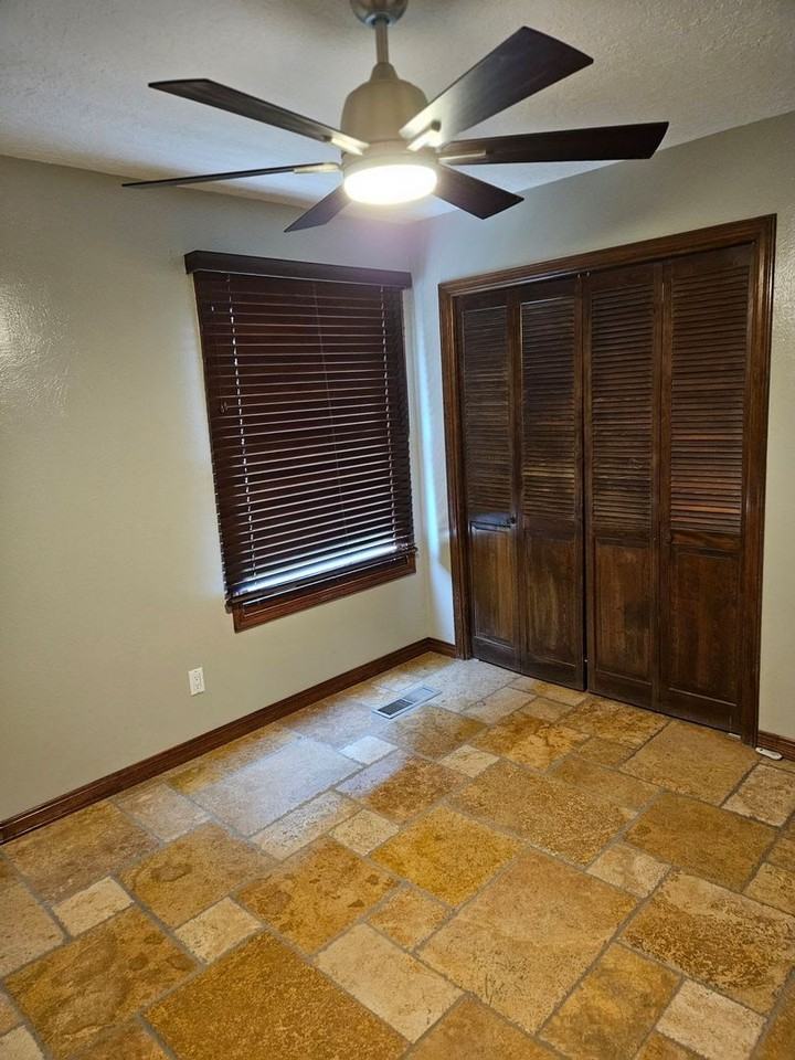 1304 Michael Hughes Dr Ne - Photo 6 of 29