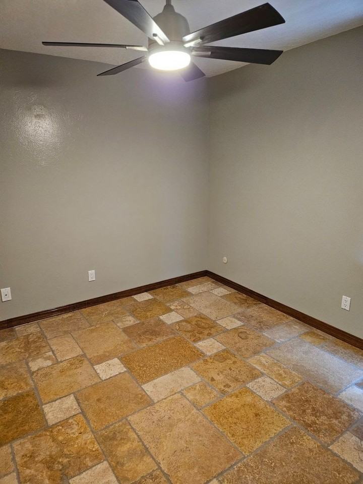 1304 Michael Hughes Dr Ne - Photo 7 of 29