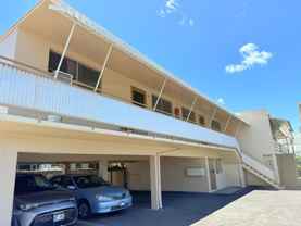 2-Bedroom Walk-Up Apartment with Parking – Convenient Location - Photo 1 of 1