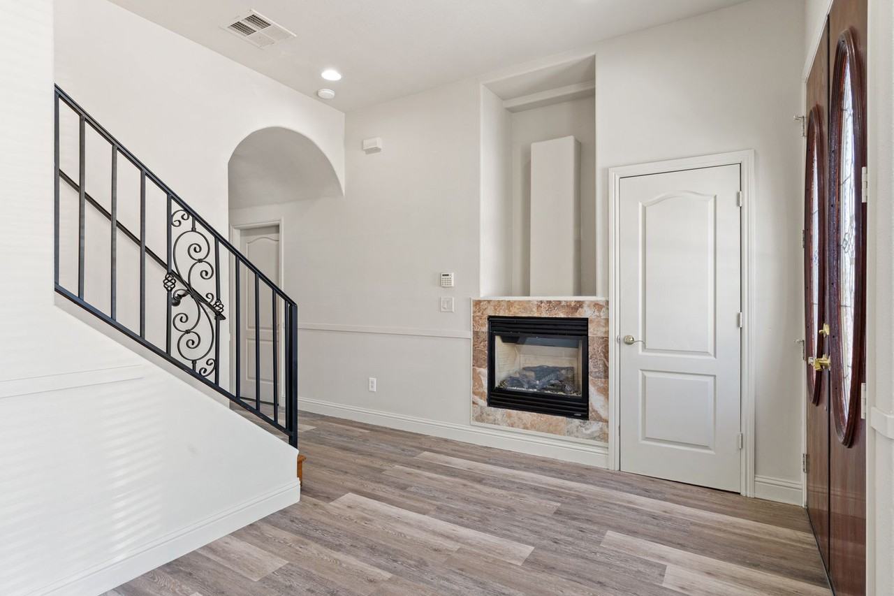 1781 Bali Ct - Photo 7 of 47