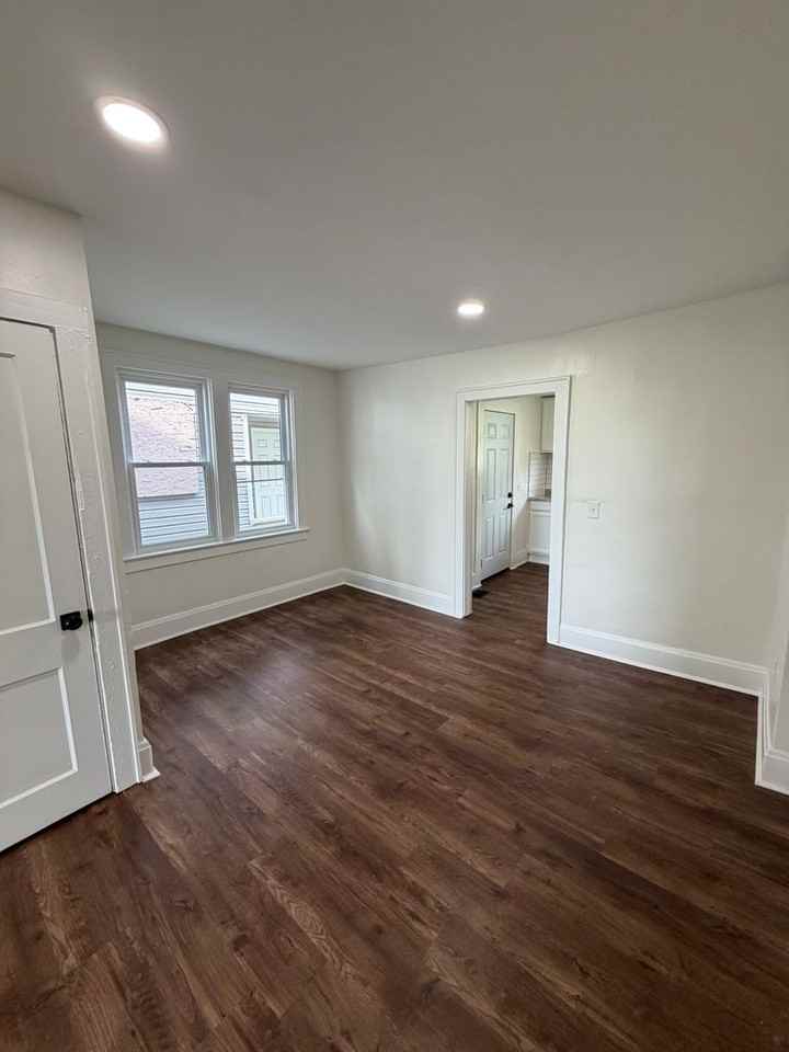 726 Frebis Ave - Photo 6 of 14