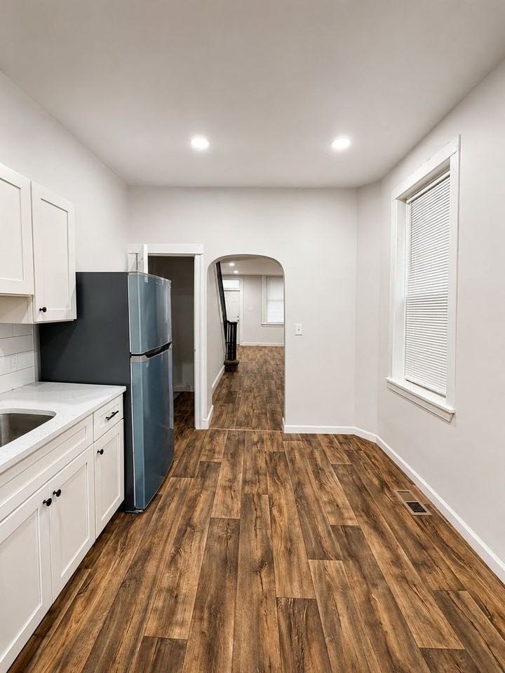 828 E Cornwall St - Photo 6 of 27