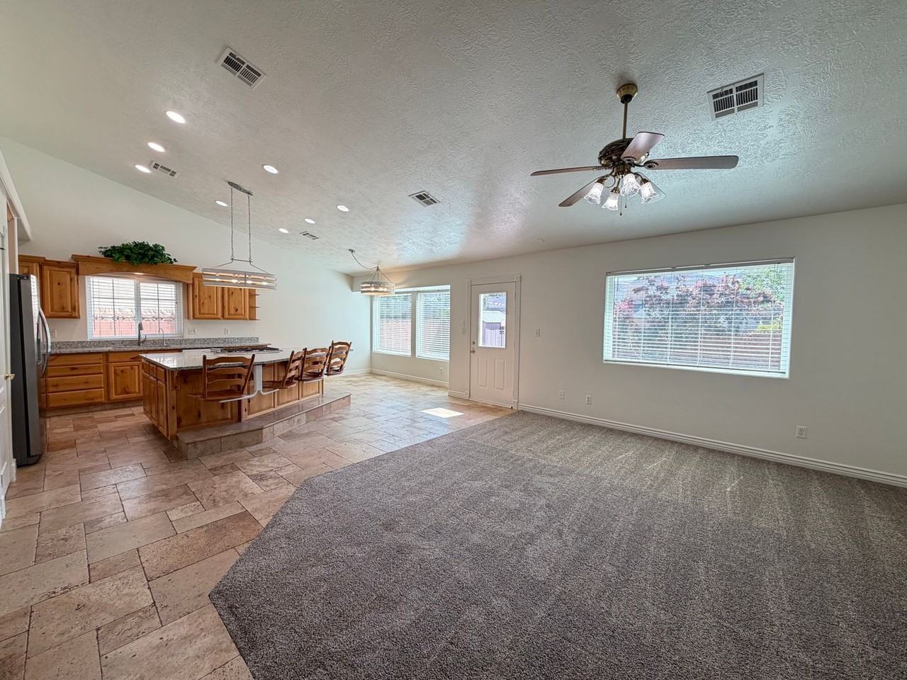 135 N 350 W - Photo 7 of 48