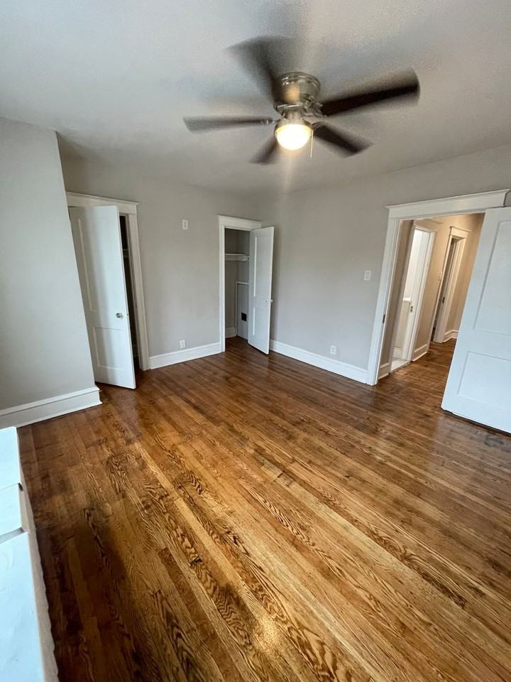 2112 N 57th St - Photo 5 of 23