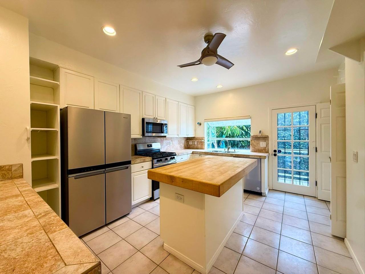 4640 Muir Ave - Photo 6 of 15