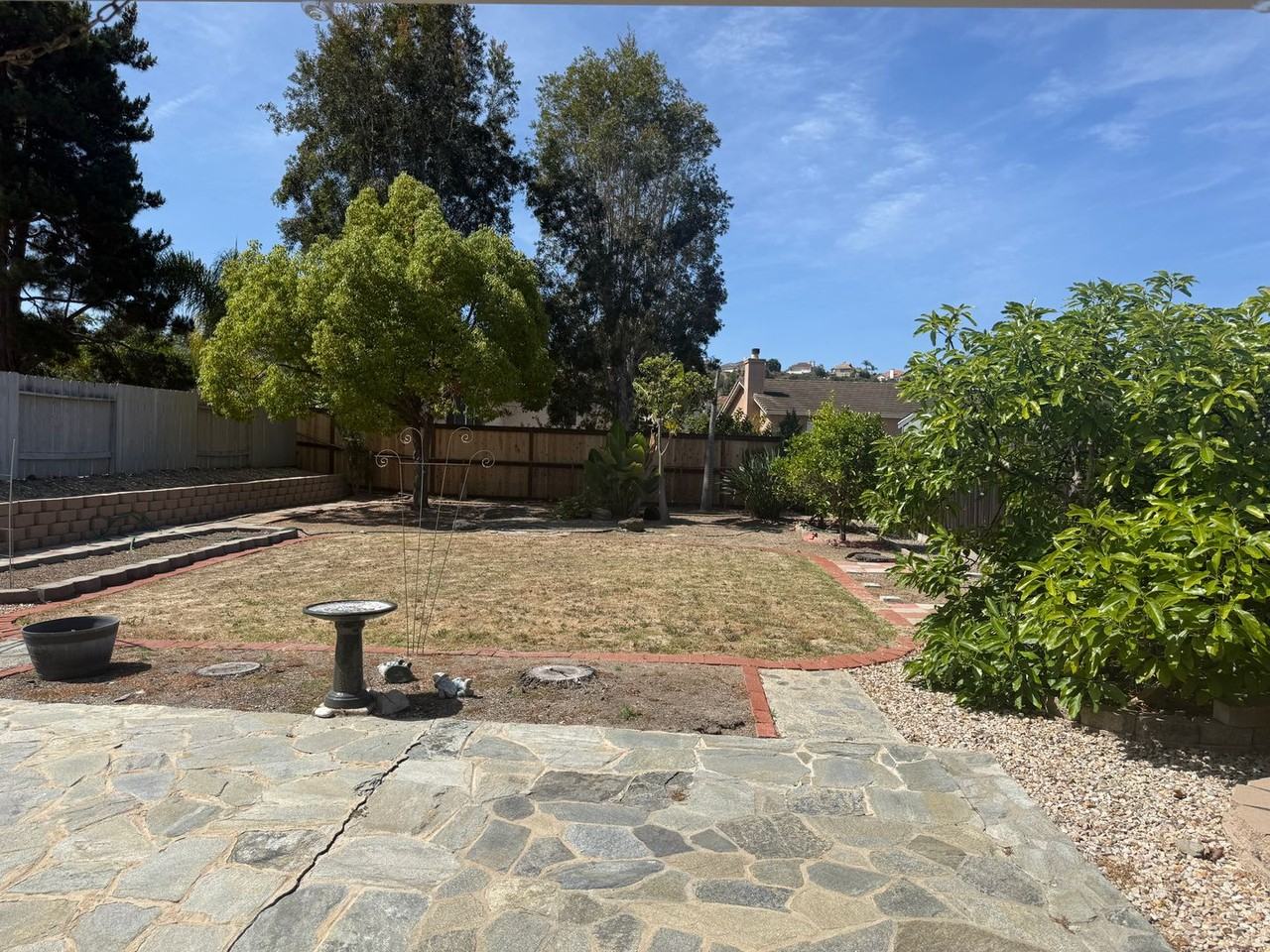 1227 Paseo Hermosa - Photo 3 of 12