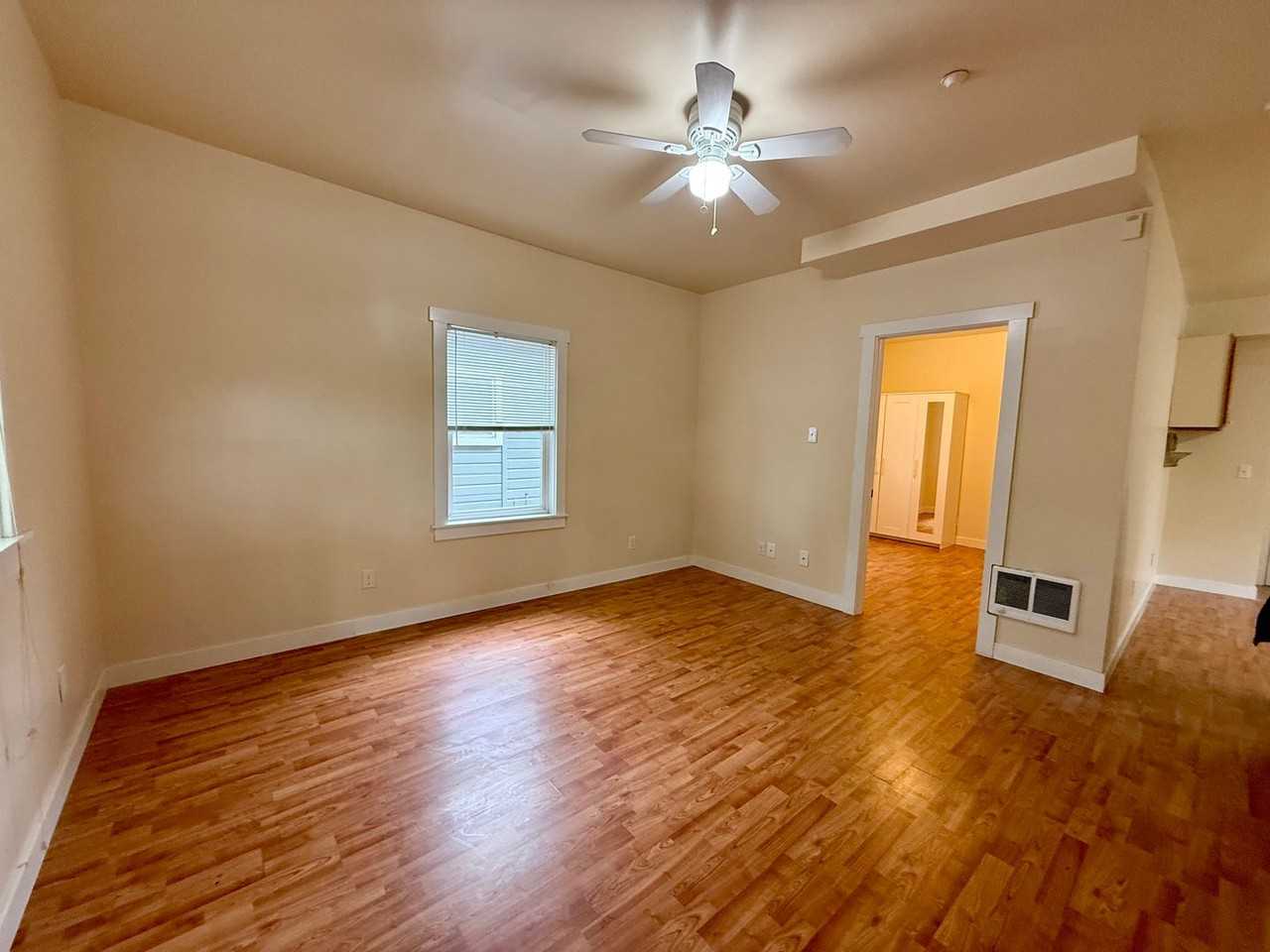 4429 Rainier Ave S - Photo 6 of 24