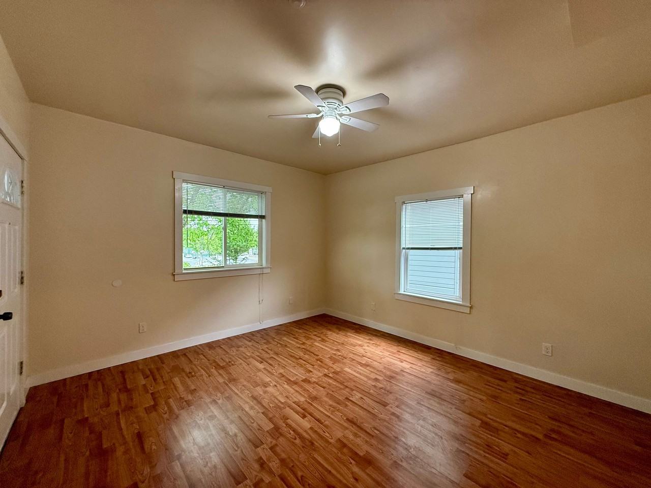4429 Rainier Ave S - Photo 7 of 24