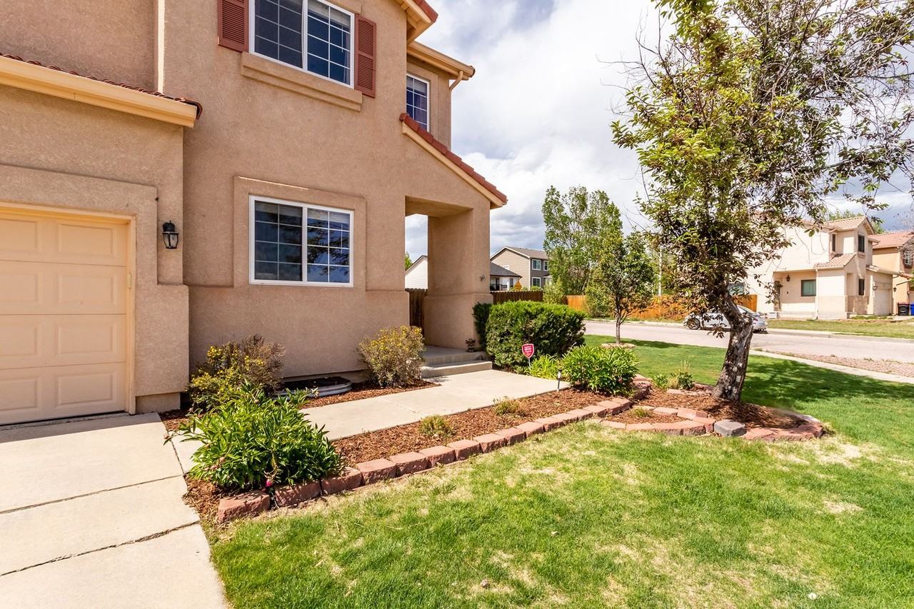 5712 Stable Ct - Photo 4 of 50