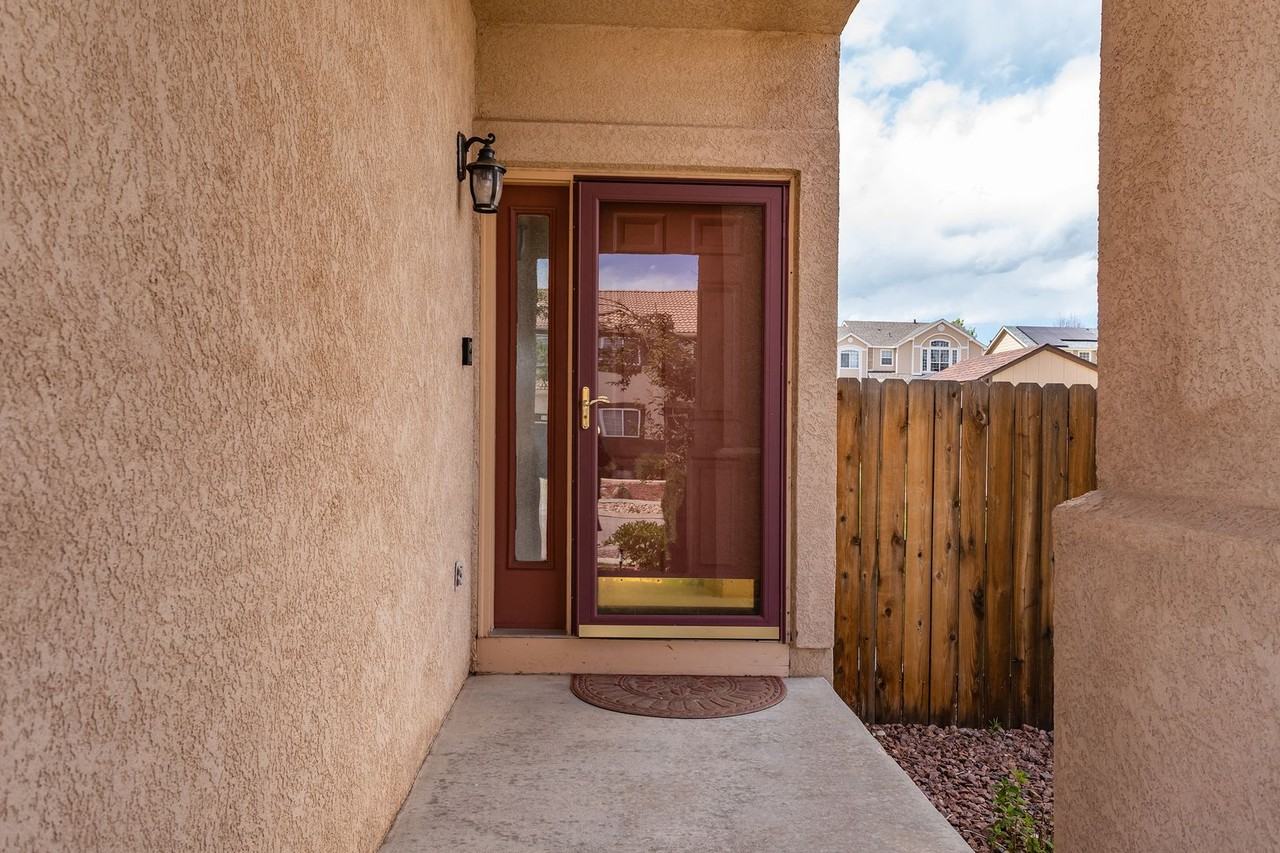 5712 Stable Ct - Photo 5 of 50