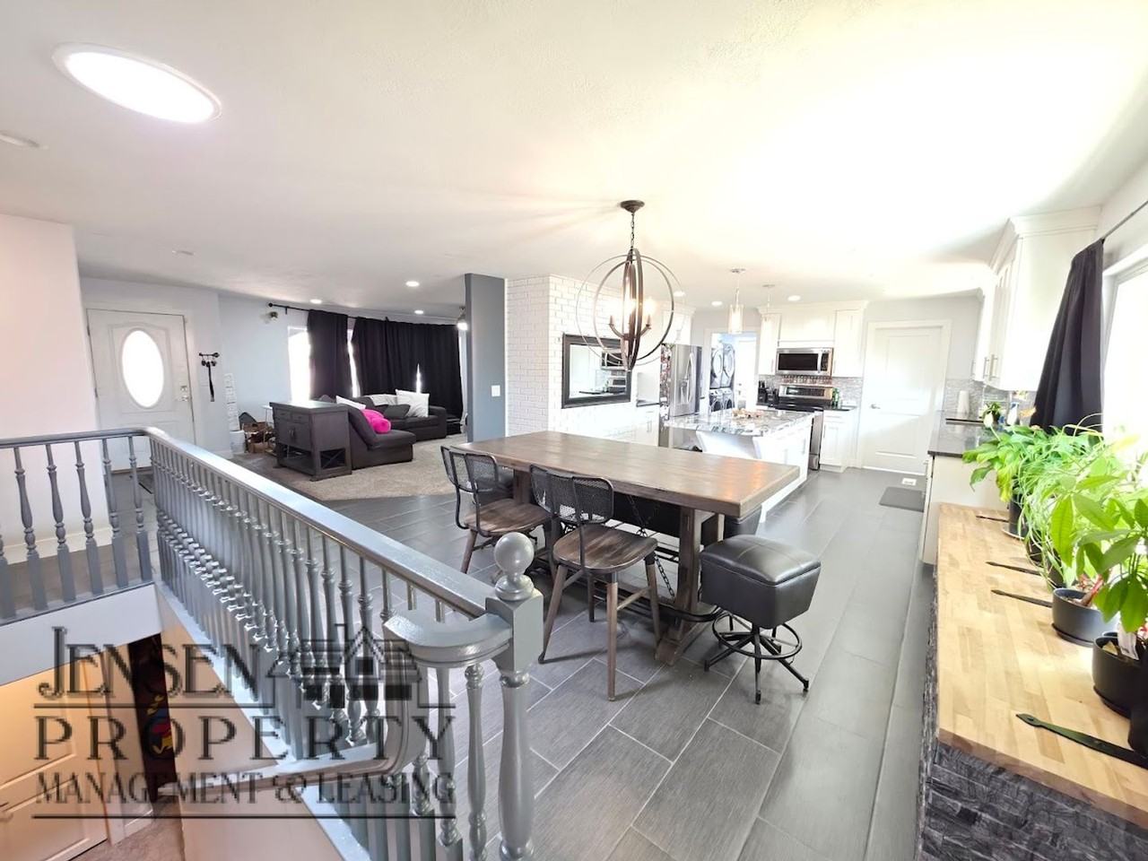 1151 Wesley Powell Dr - Photo 6 of 40