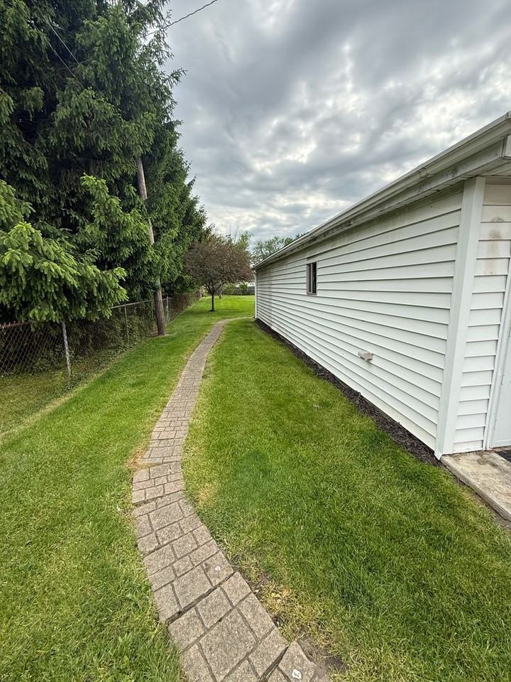 1417 Primrose Ave - Photo 4 of 12