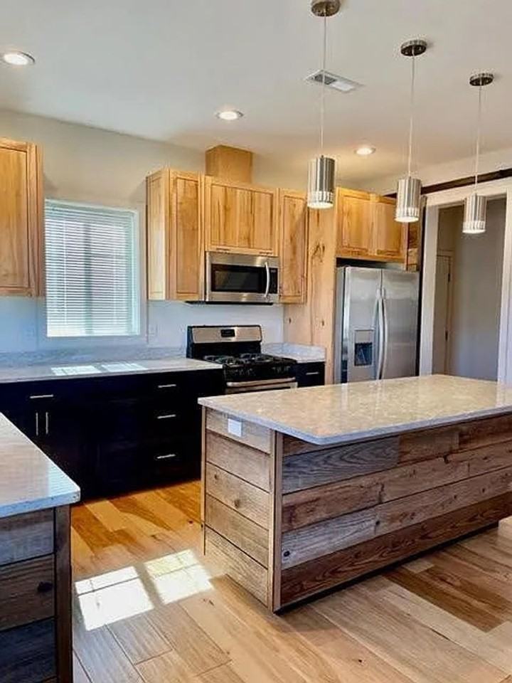 2370 Siskiyou Blvd - Photo 6 of 19
