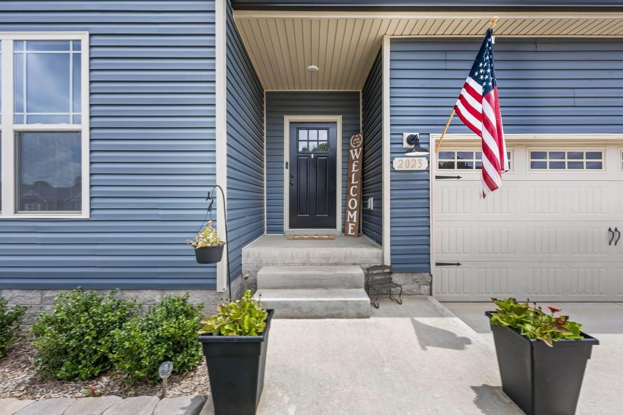 2023 Ireland Way - Photo 3 of 36