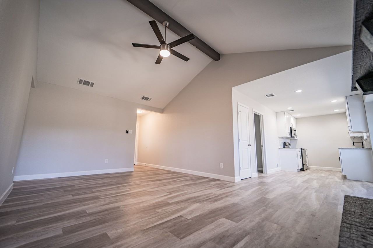 5866 Cliff Path - Photo 5 of 40
