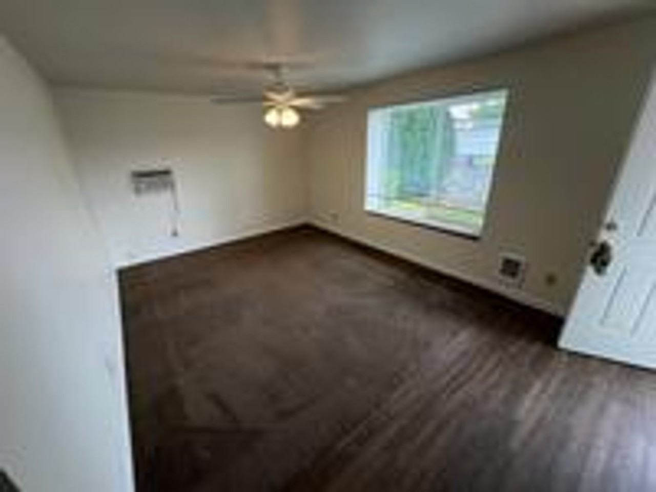 3996 Linn Ave Se - Photo 6 of 9