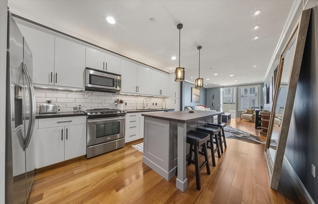 1901 South Victoria Avenue, Unit 115 - Photo 6 of 19