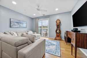 featured image of 1 Mariners Way