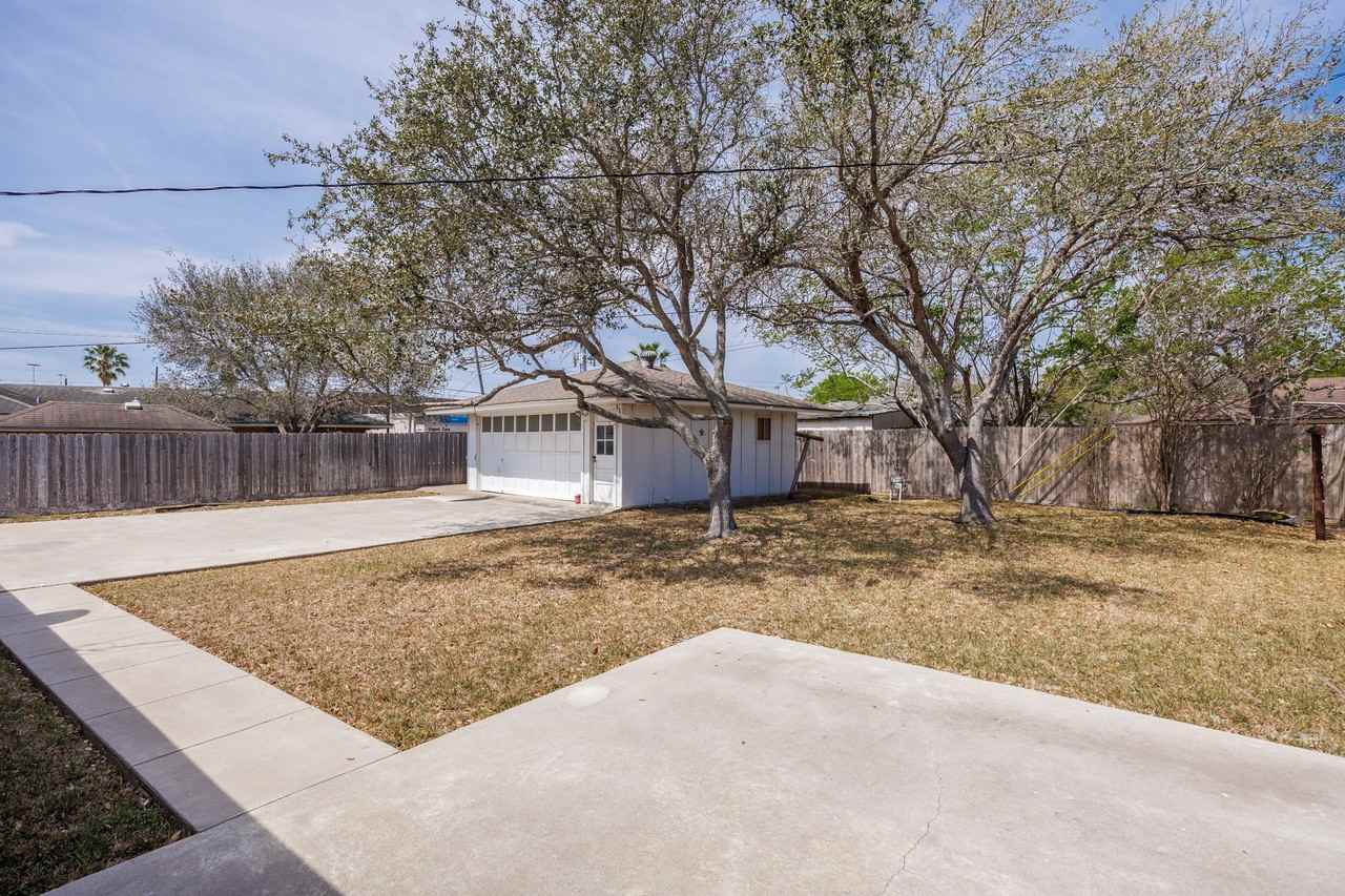 1137 Bradshaw Dr #1 - Photo 2 of 20