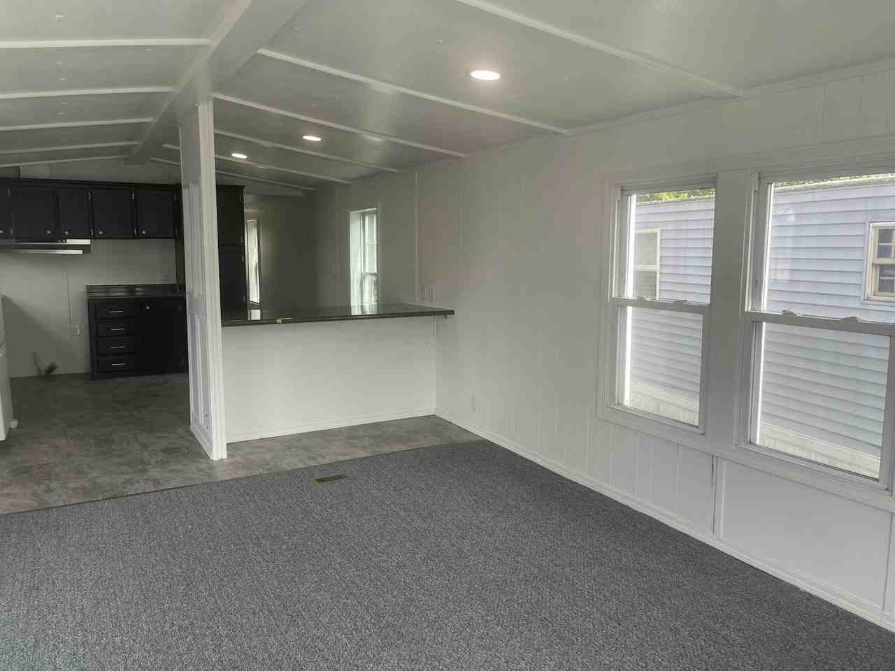 2713 Everett Drive - Photo 4 of 25
