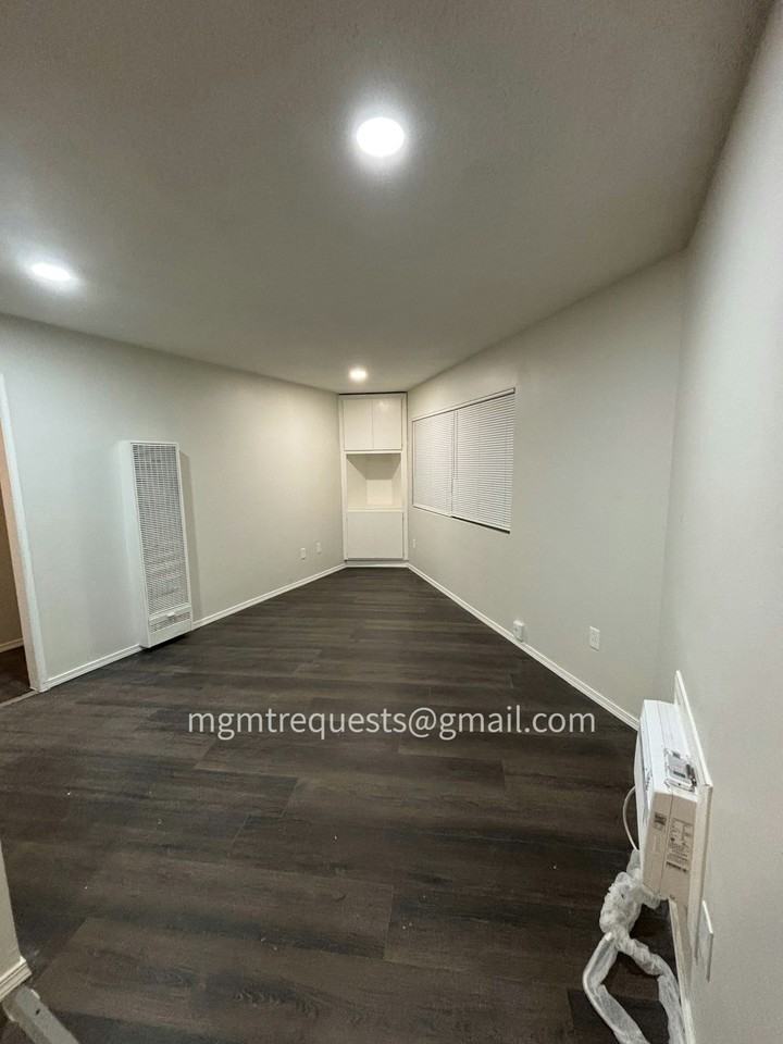 1455 Veterans Way, Unit F - Photo 4 of 7